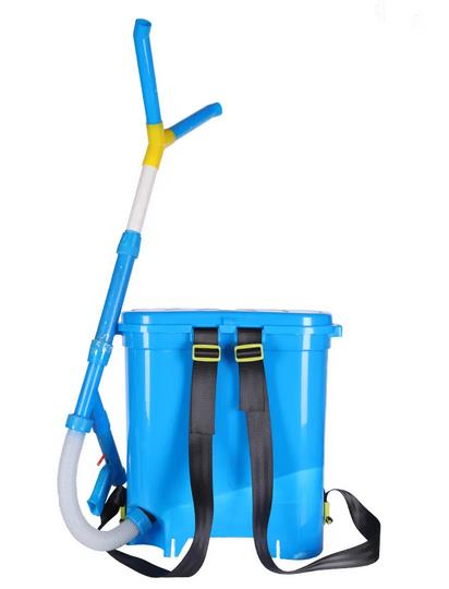 back view of knapsack granular fertiliser applicator